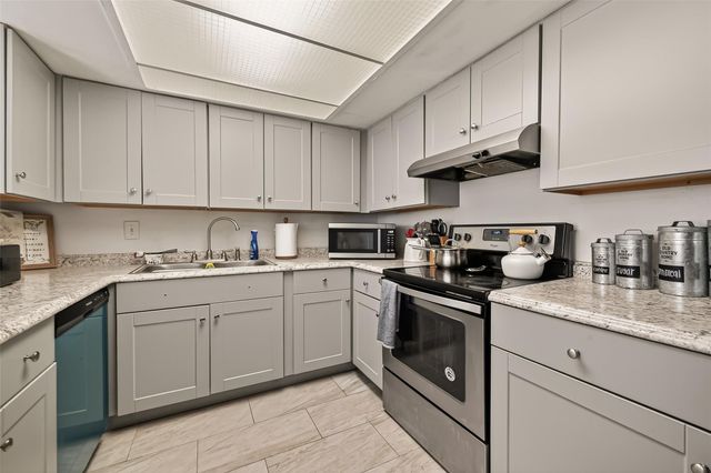 2267 Triway Lane 231, Houston, TX 77043