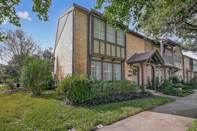 2267 Triway Lane 231, Houston, TX 77043