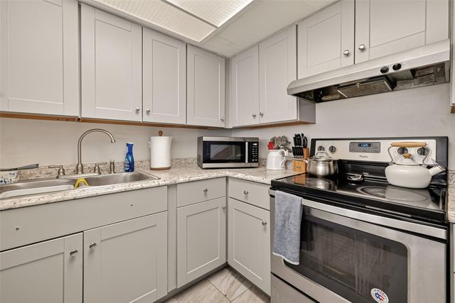 2267 Triway Lane 231, Houston, TX 77043