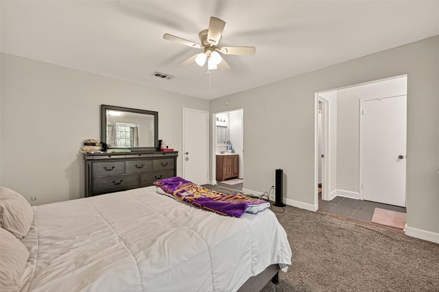 2267 Triway Lane 231, Houston, TX 77043