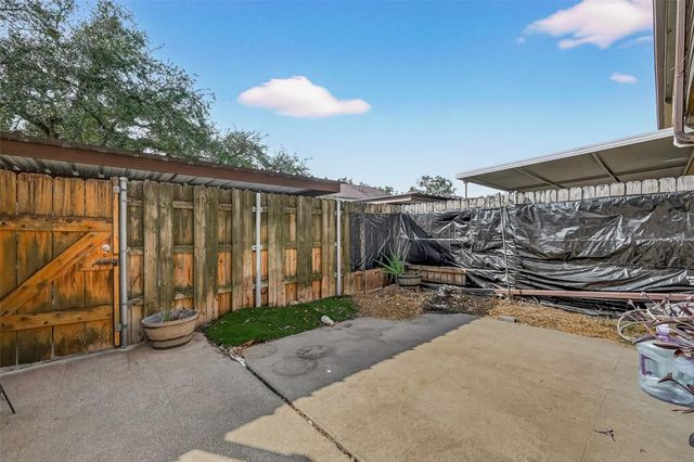 2267 Triway Lane 231, Houston, TX 77043