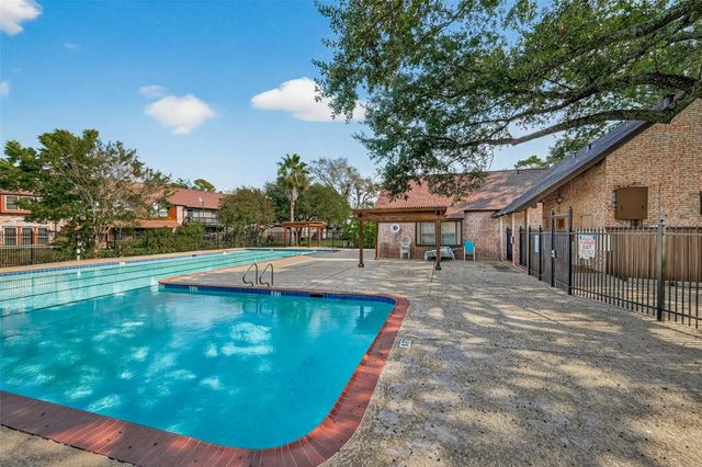 2267 Triway Lane 231, Houston, TX 77043