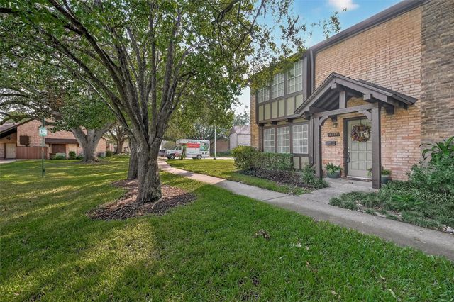 2267 Triway Lane 231, Houston, TX 77043