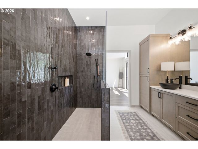 225 HAM Rd, Amboy, WA 98601