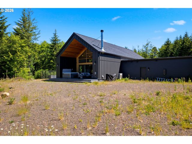 225 HAM Rd, Amboy, WA 98601