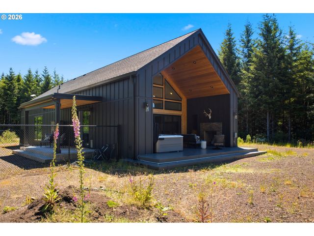 225 HAM Rd, Amboy, WA 98601