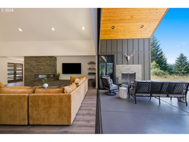 225 HAM Rd, Amboy, WA 98601