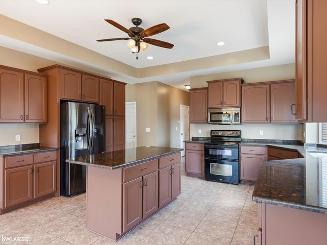 15408 Prentice Court, Macomb Twp, MI 48042