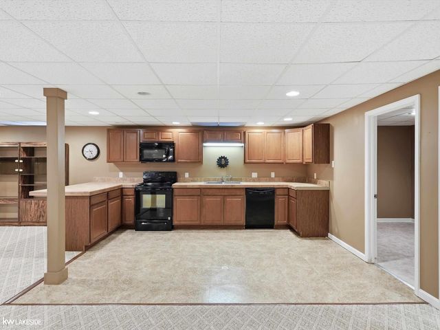 15408 Prentice Court, Macomb Twp, MI 48042