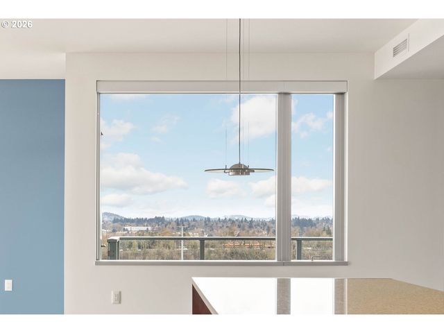 841 S GAINES St 1606, Portland, OR 97239