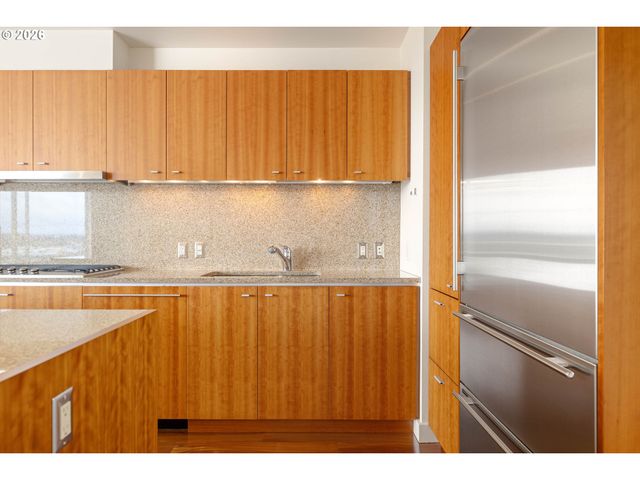 841 S GAINES St 1606, Portland, OR 97239