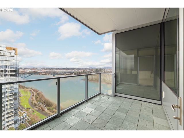 841 S GAINES St 1606, Portland, OR 97239