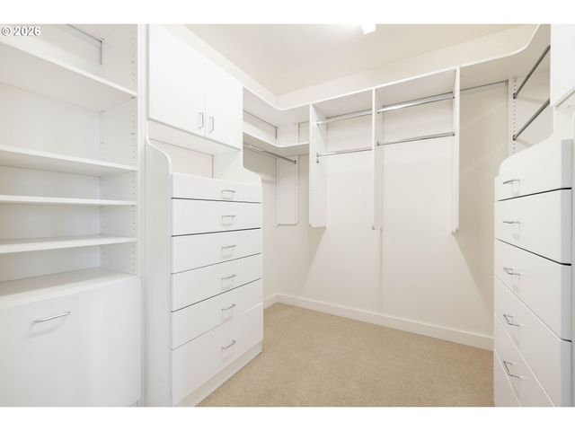 841 S GAINES St 1606, Portland, OR 97239