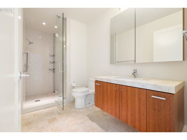 841 S GAINES St 1606, Portland, OR 97239