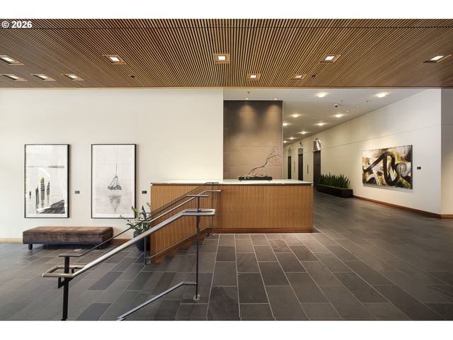 841 S GAINES St 1606, Portland, OR 97239