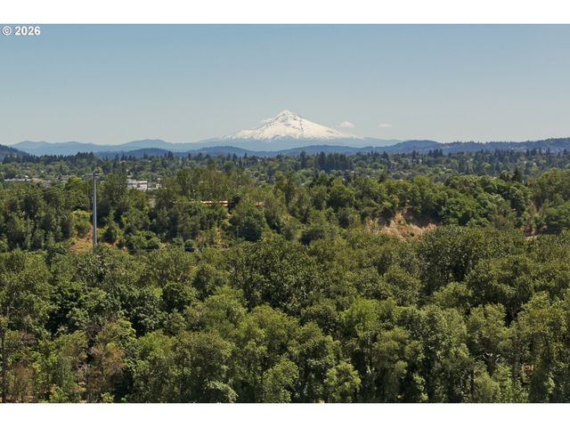 841 S GAINES St 1606, Portland, OR 97239