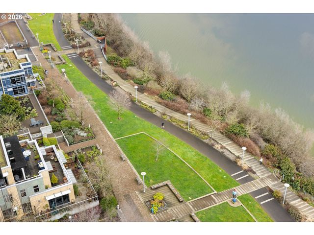 841 S GAINES St 1606, Portland, OR 97239