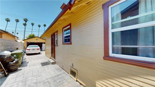 2372 W 29th, Los Angeles, CA 90018
