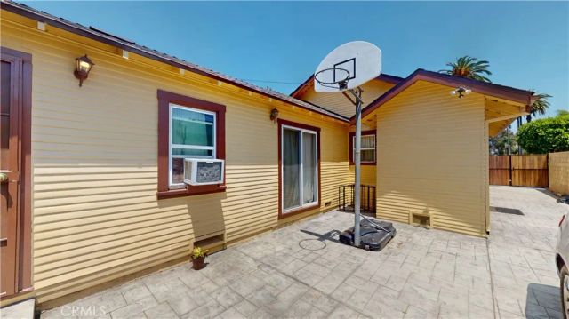 2372 W 29th, Los Angeles, CA 90018