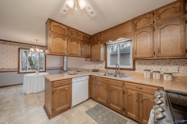 10011 Shades Road SE, Huntsville, AL 35803