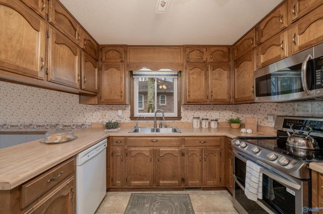 10011 Shades Road SE, Huntsville, AL 35803