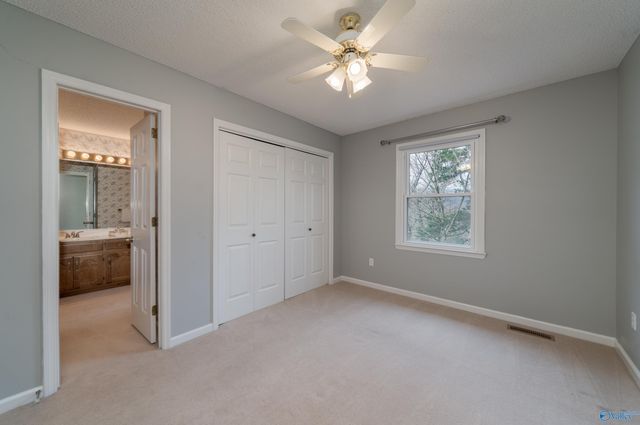 10011 Shades Road SE, Huntsville, AL 35803