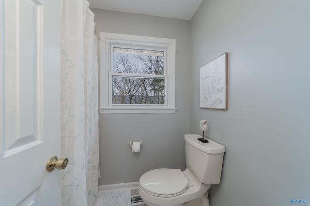 10011 Shades Road SE, Huntsville, AL 35803