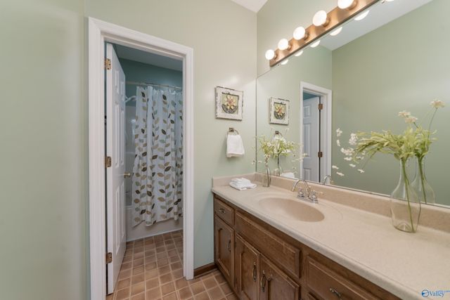 10011 Shades Road SE, Huntsville, AL 35803