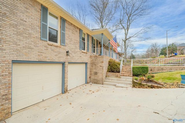 10011 Shades Road SE, Huntsville, AL 35803