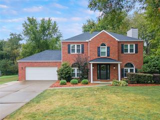 114 Pine Hill Way, Franklin Twp, PA 16117