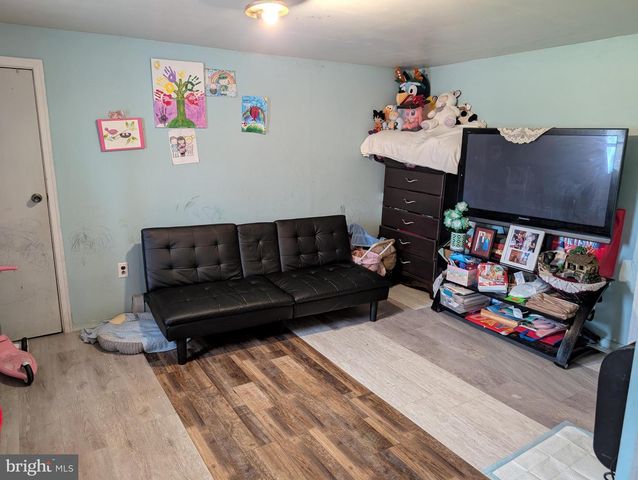 605 W SUNSET AVE, Greensboro, MD 21639