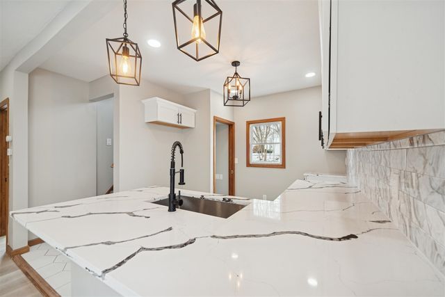 1207 W Michigan Avenue, Jackson, MI 49202