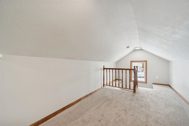 1207 W Michigan Avenue, Jackson, MI 49202