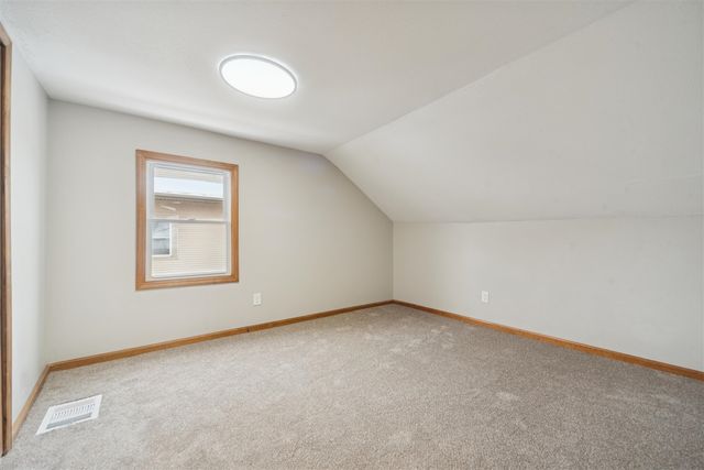 1207 W Michigan Avenue, Jackson, MI 49202