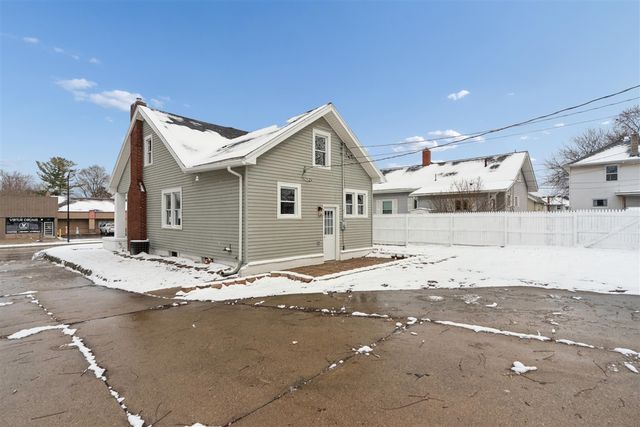 1207 W Michigan Avenue, Jackson, MI 49202