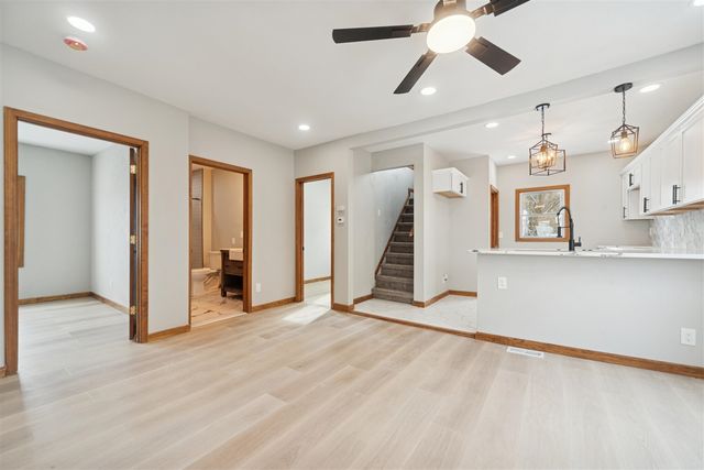 1207 W Michigan Avenue, Jackson, MI 49202