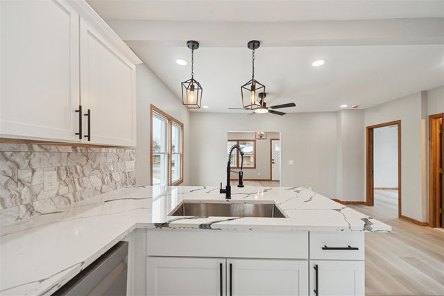 1207 W Michigan Avenue, Jackson, MI 49202