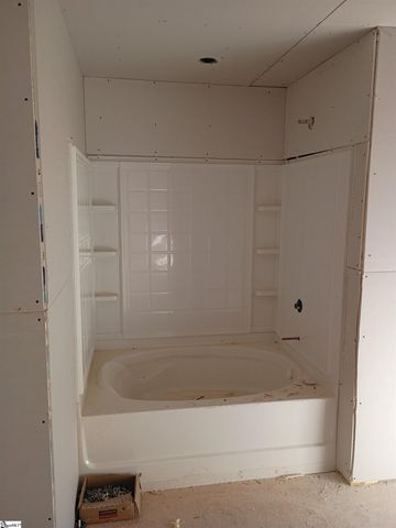 105 Spring Knoll Way, Fountain Inn, SC 29644