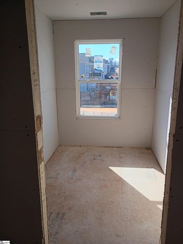 105 Spring Knoll Way, Fountain Inn, SC 29644