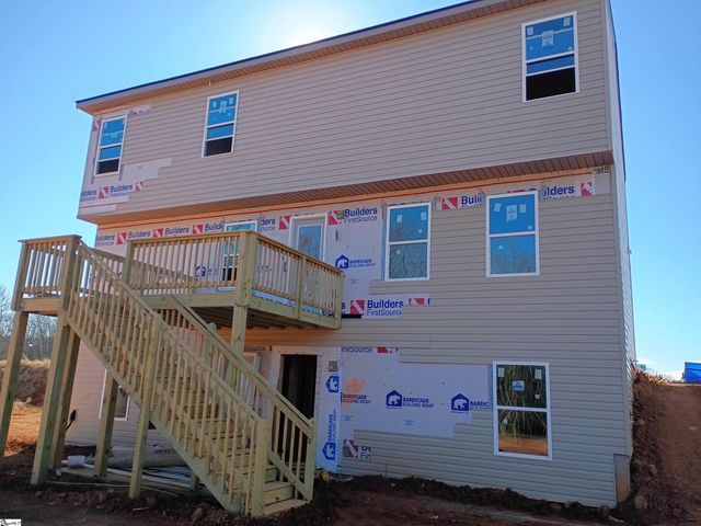 105 Spring Knoll Way, Fountain Inn, SC 29644