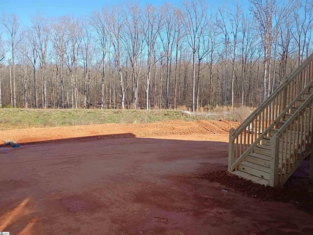 105 Spring Knoll Way, Fountain Inn, SC 29644