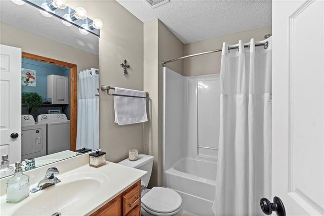 1316 SE 12th Terrace, Lee's Summit, MO 64081