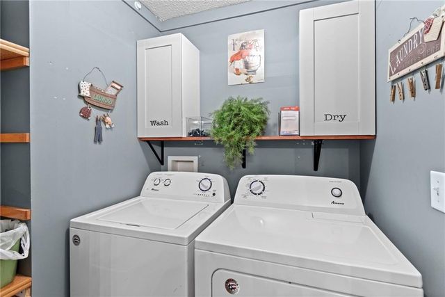 1316 SE 12th Terrace, Lee's Summit, MO 64081