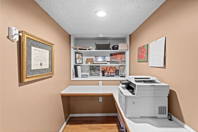 1316 SE 12th Terrace, Lee's Summit, MO 64081