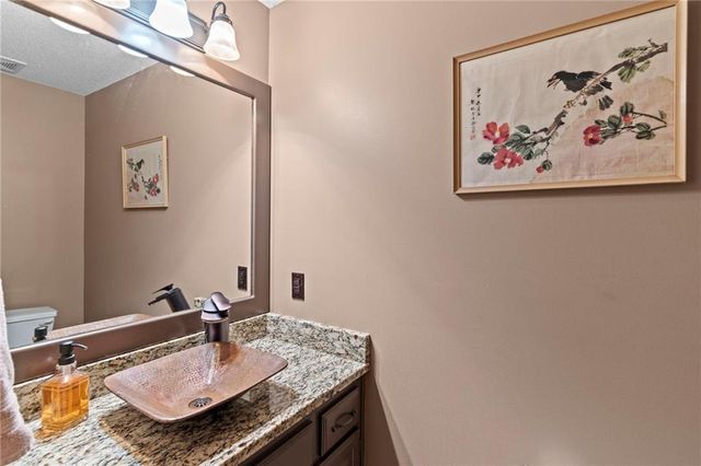 1316 SE 12th Terrace, Lee's Summit, MO 64081