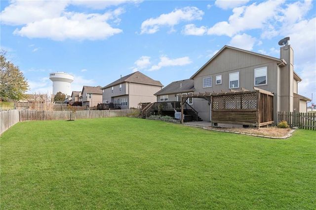 1316 SE 12th Terrace, Lee's Summit, MO 64081