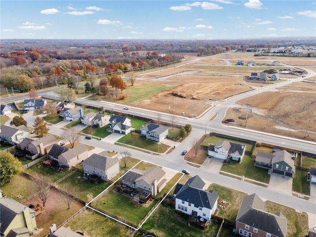 1316 SE 12th Terrace, Lee's Summit, MO 64081