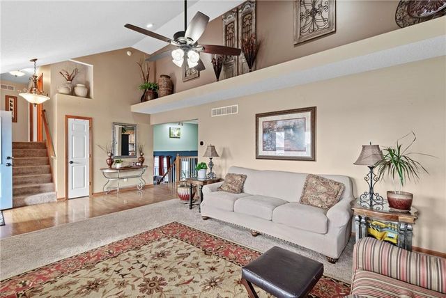 1316 SE 12th Terrace, Lee's Summit, MO 64081