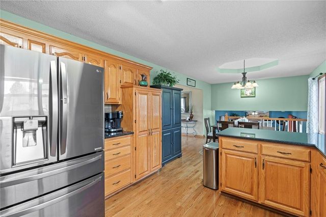 1316 SE 12th Terrace, Lee's Summit, MO 64081