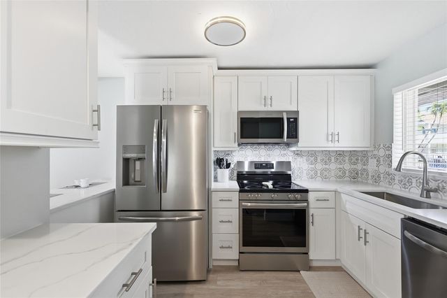 7100 GULF DRIVE 112, Holmes Beach, FL 34217